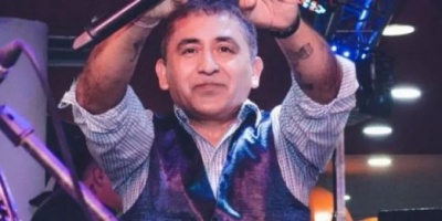 Murió Huguito Flores, cantante del popular grupo tropical “El Super Quinteto”