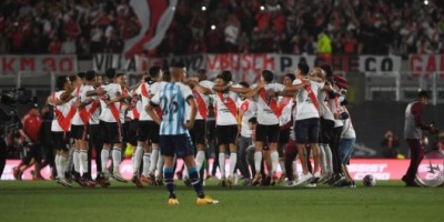 River Plate es otra vez campeón del fútbol argentino: goleó 4-0 a Racing y se coronó a tres fechas del final